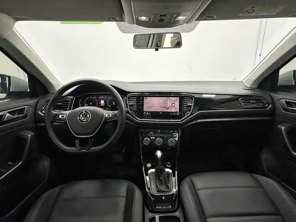 Volkswagen T-Roc 2022 280TSI DSG PLUS