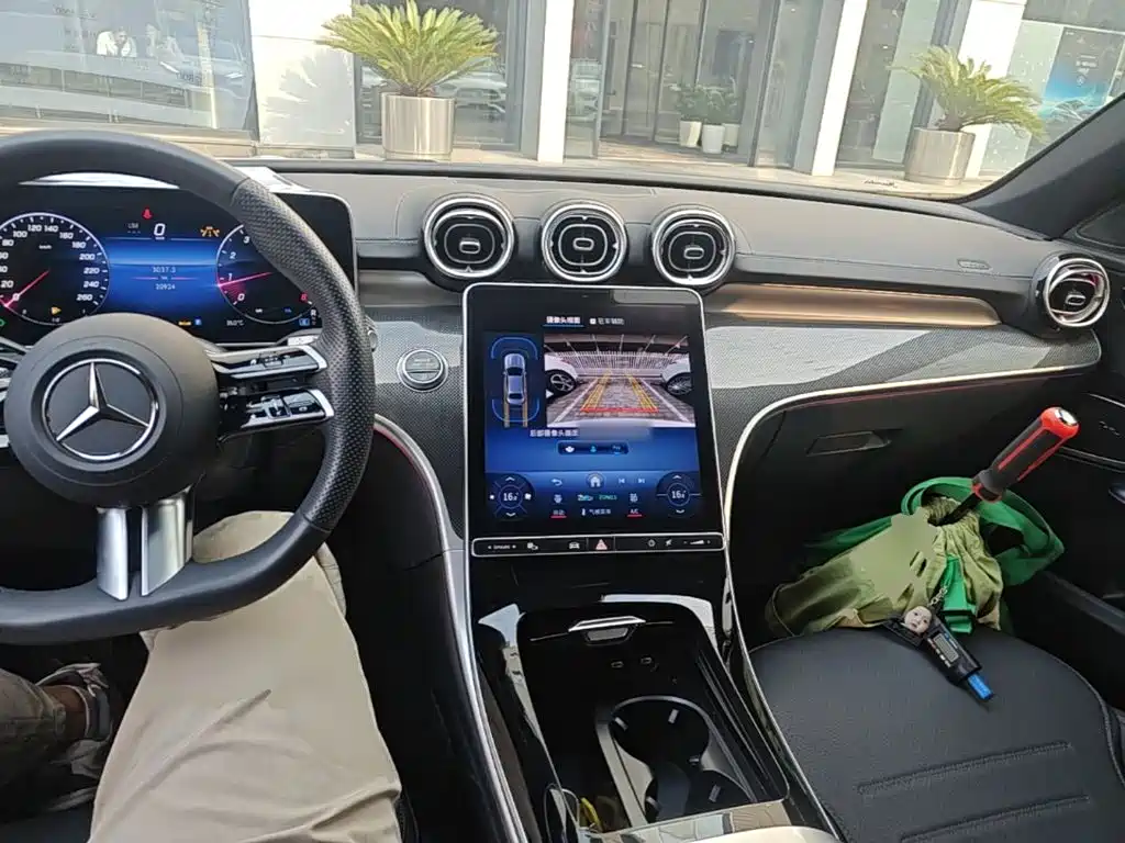 Mercedes-Benz C-Class — миниатюра 10