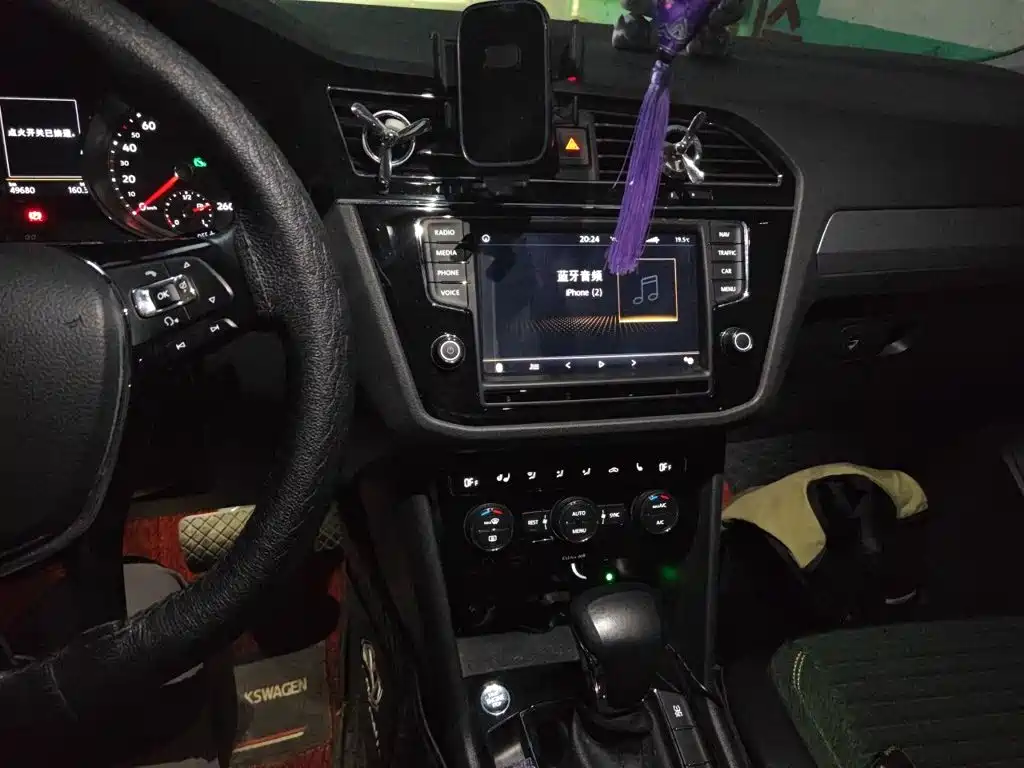 Volkswagen Tiguan L — миниатюра 14