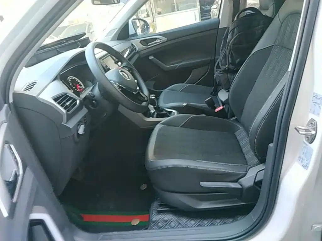 Volkswagen T-Cross — миниатюра 15