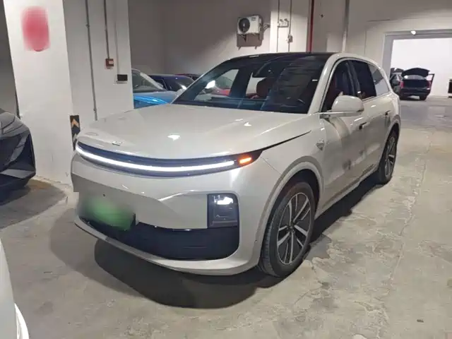 Li Auto L6