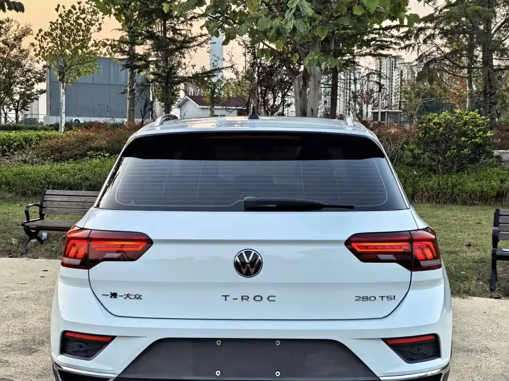 Volkswagen T-Roc — миниатюра 14