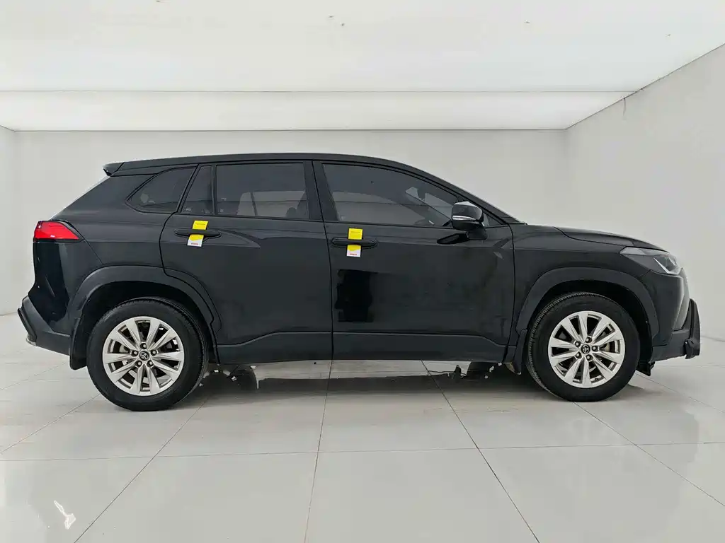 Toyota Corolla Cross — миниатюра 8