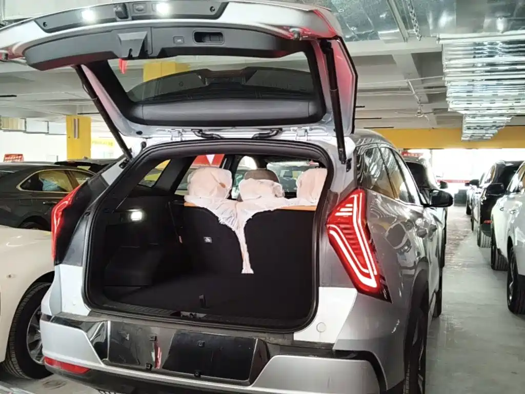 Geely Boyue L — миниатюра 19