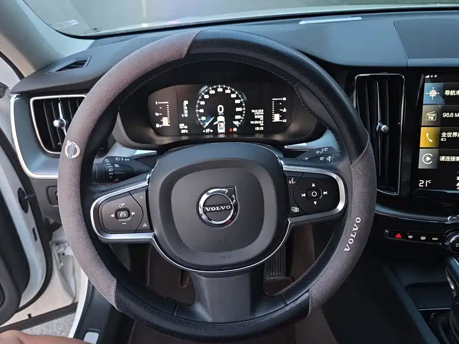 Volvo XC60 — миниатюра 15
