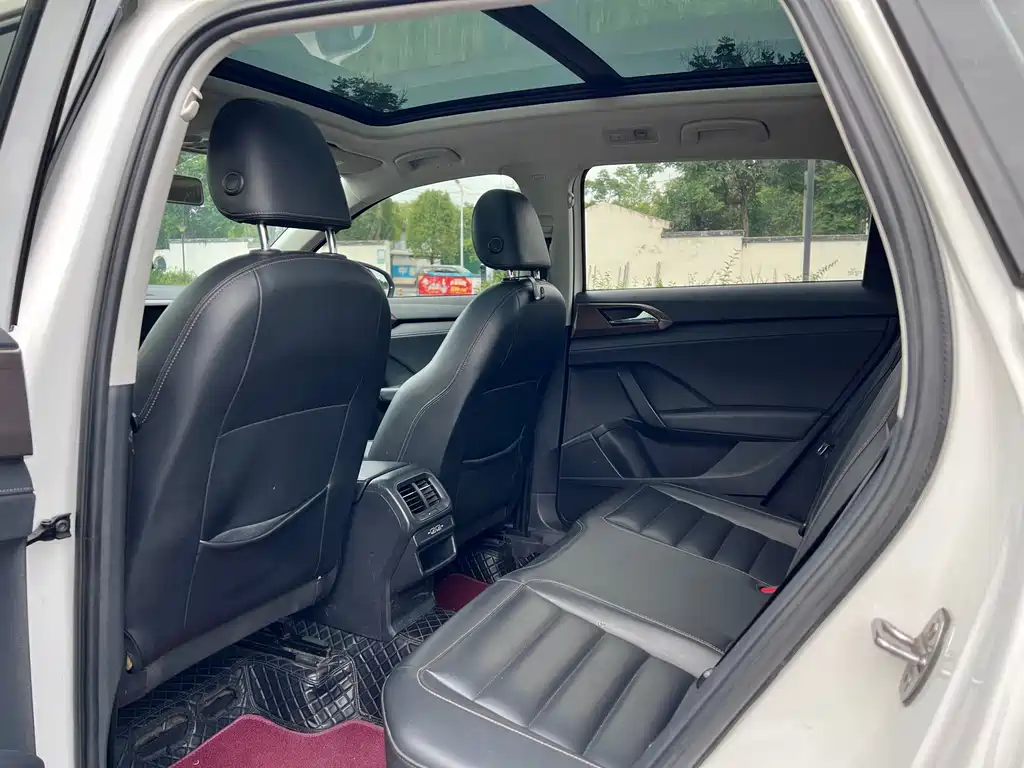 Volkswagen Tharu — миниатюра 9
