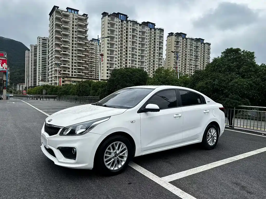 KIA K2