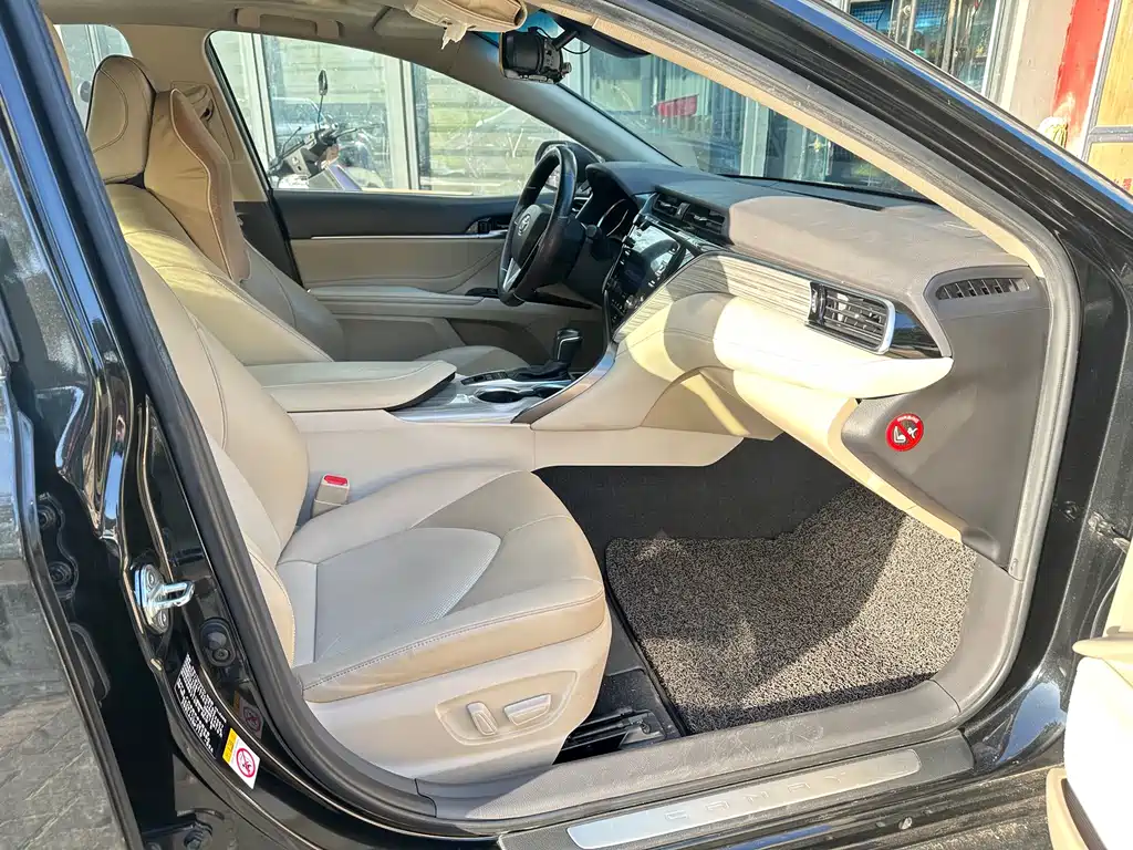 Toyota Camry - фото 9