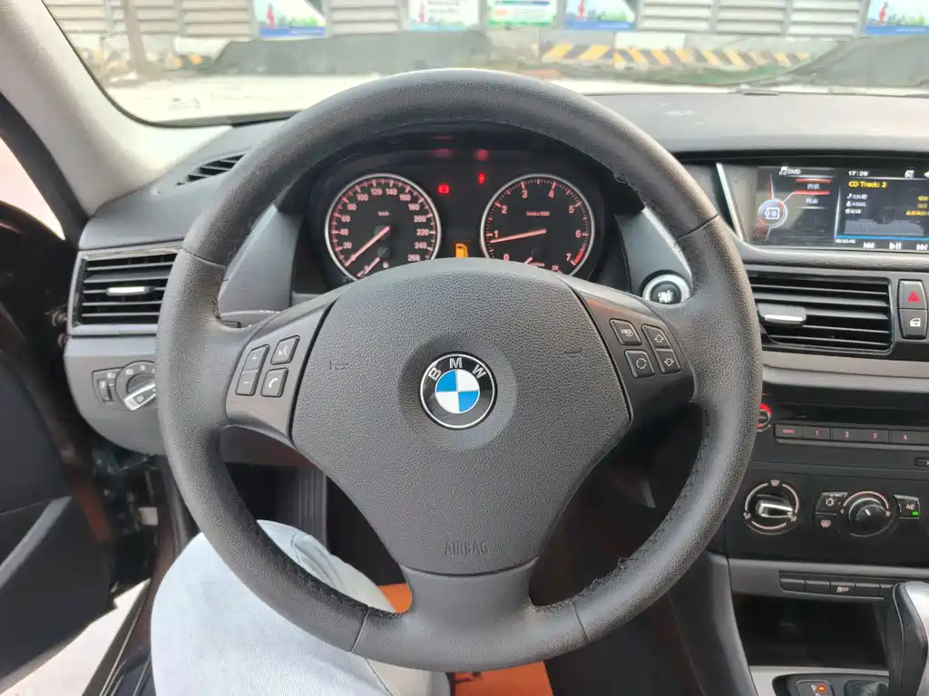 BMW X1 — миниатюра 10