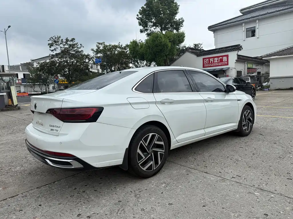Volkswagen Sagitar — миниатюра 7