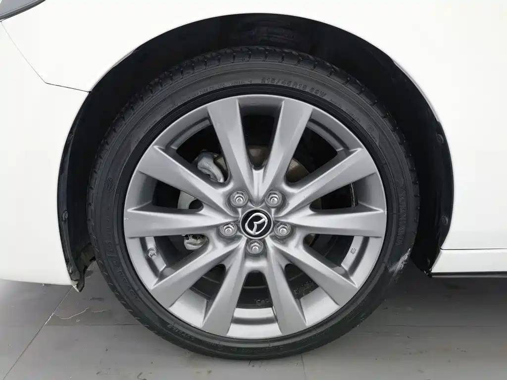 Mazda 3 Axela — миниатюра 17