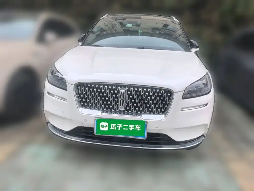 Lincoln Corsair — миниатюра 2