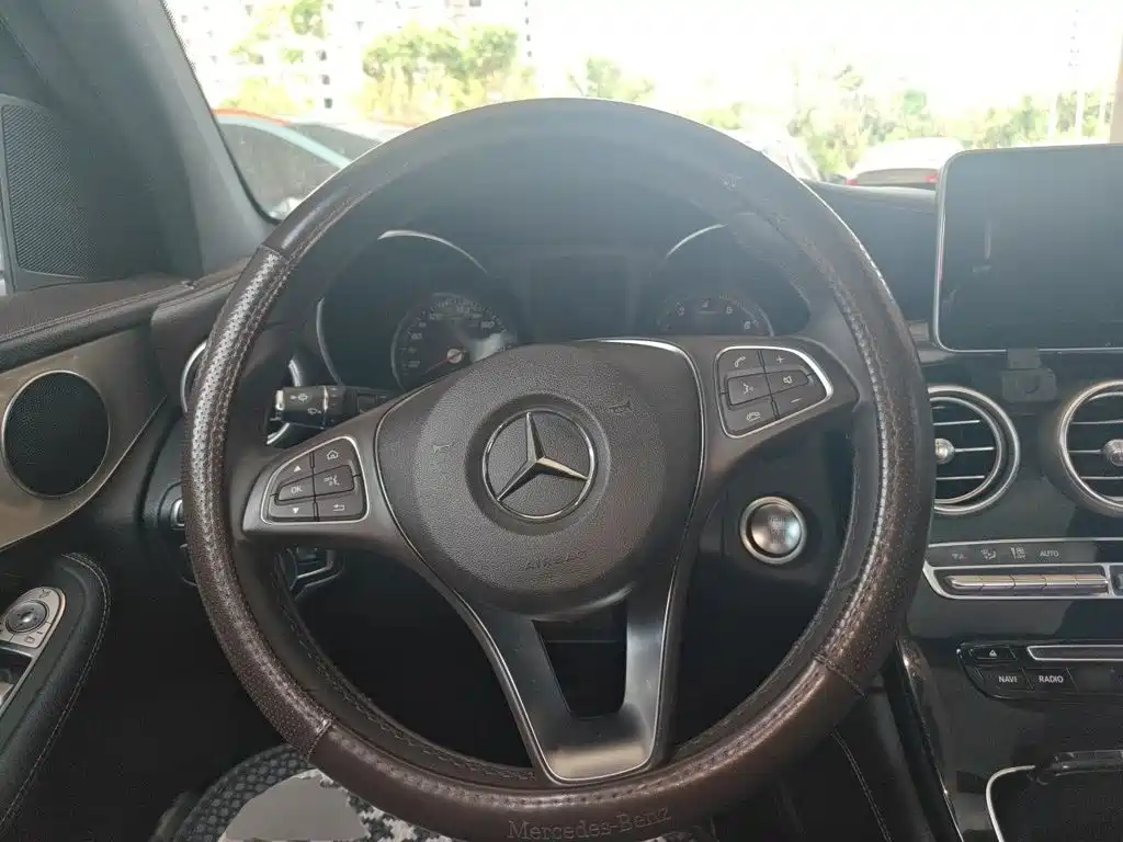 Mercedes-Benz GLC — миниатюра 3