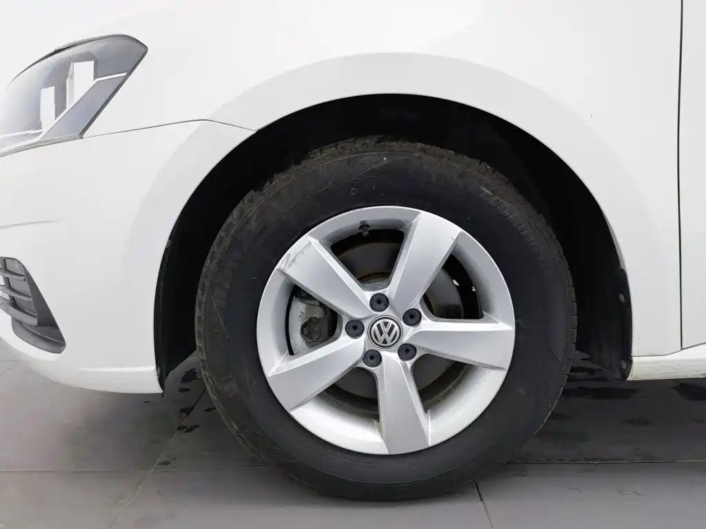 Volkswagen Lavida — миниатюра 17