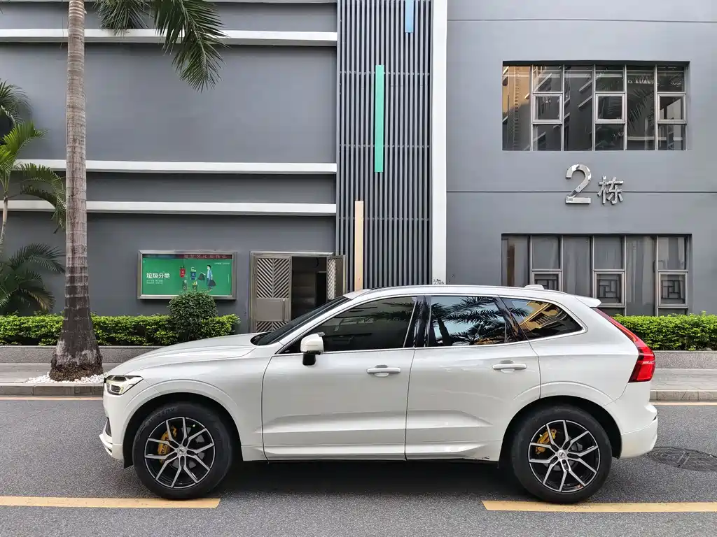 Volvo XC60 2018 T5