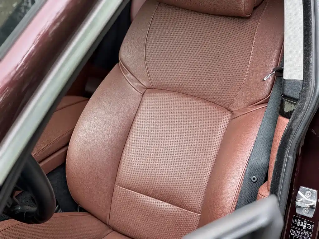 BMW 5 Series GT — миниатюра 6