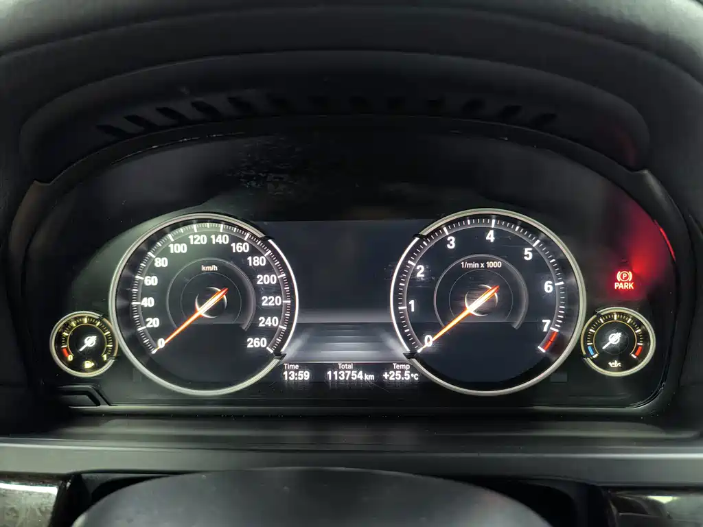BMW 7 Series — миниатюра 6