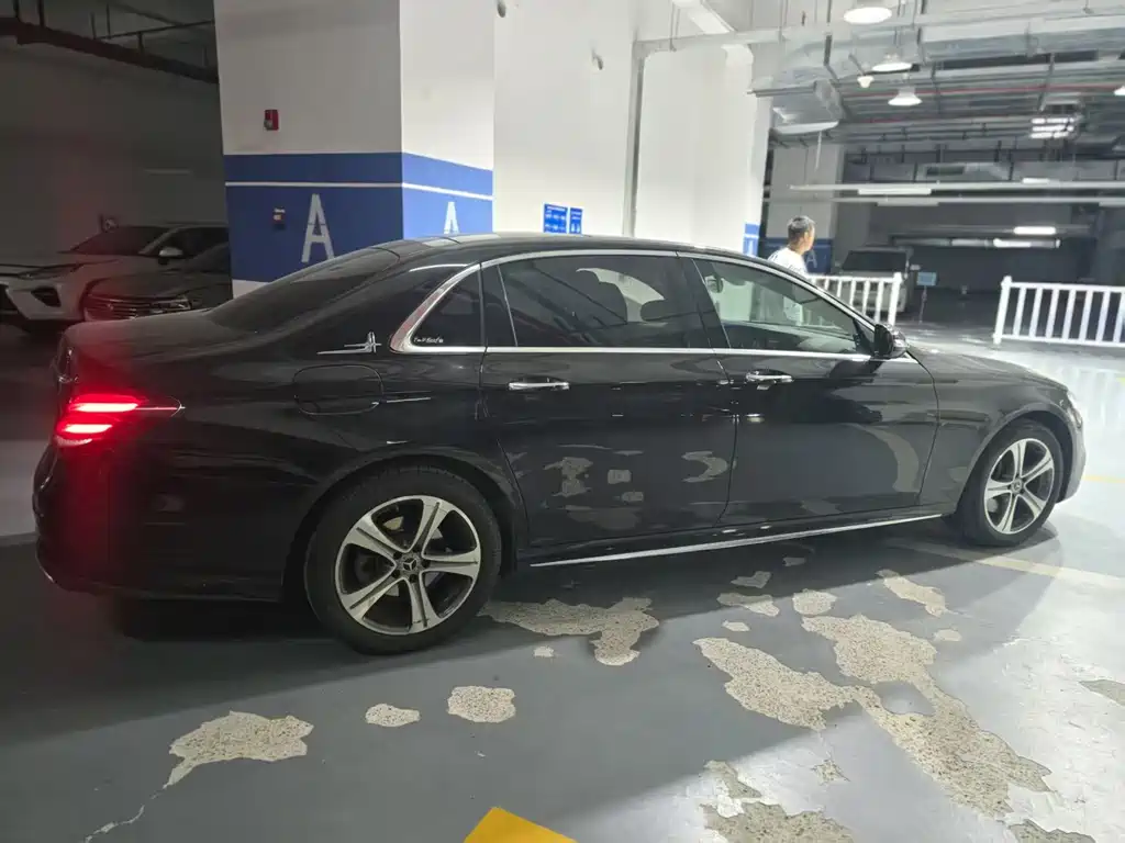 Mercedes-Benz E-Class — миниатюра 4
