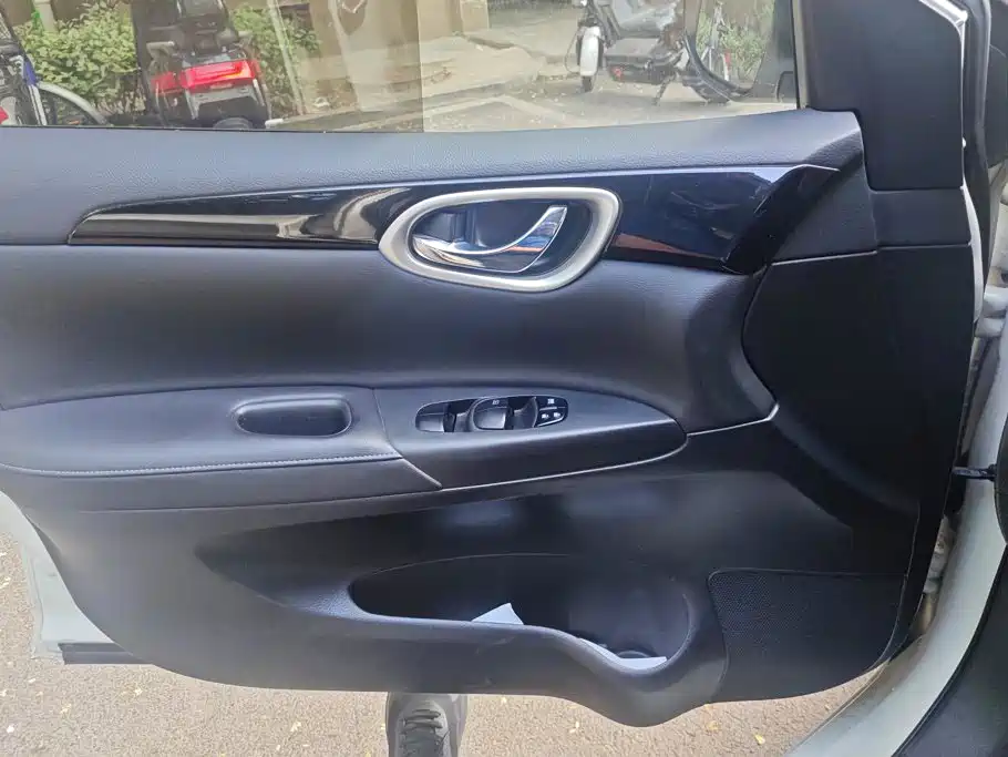 Nissan Sylphy — миниатюра 7