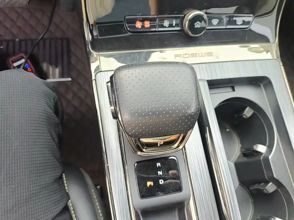Roewe RX5 New Energy — миниатюра 14