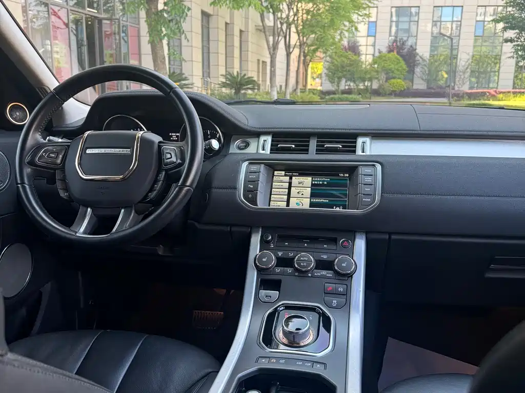 Land Rover Evoque — миниатюра 12