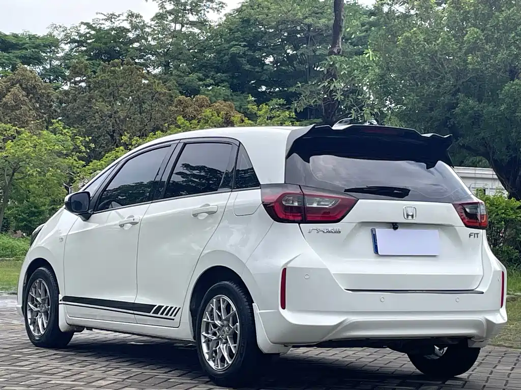 Honda Fit — миниатюра 10