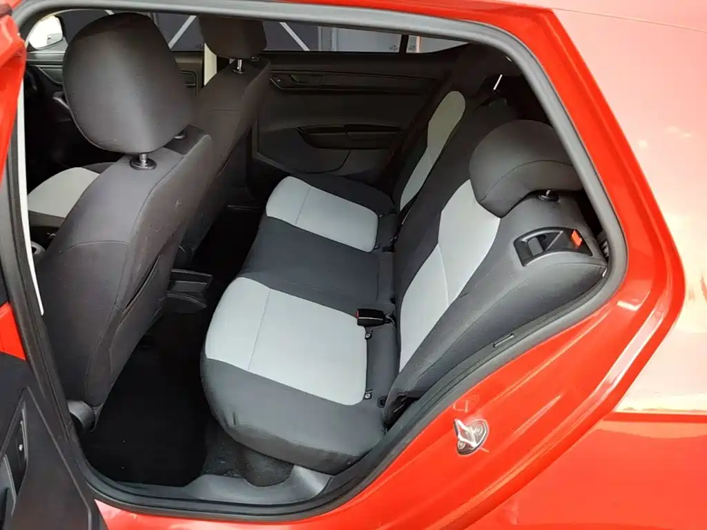 Skoda Fabia — миниатюра 17