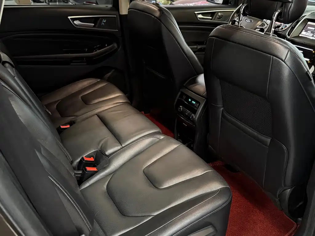 Ford Edge 2015 2.0T GTDi