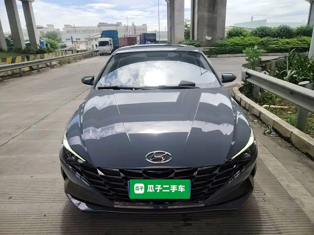 Hyundai Elantra — миниатюра 3