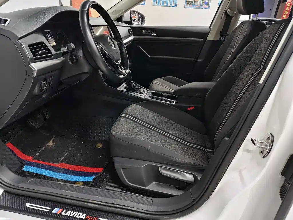Volkswagen Lavida — миниатюра 7