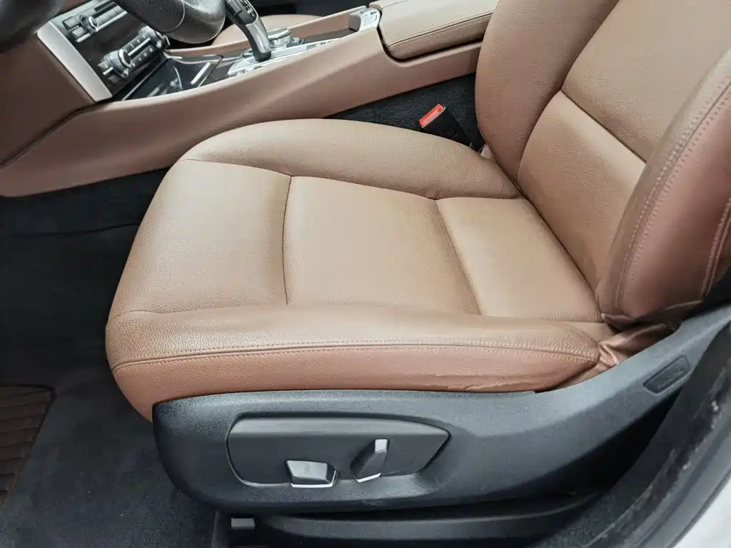 BMW 5 Series GT — миниатюра 20