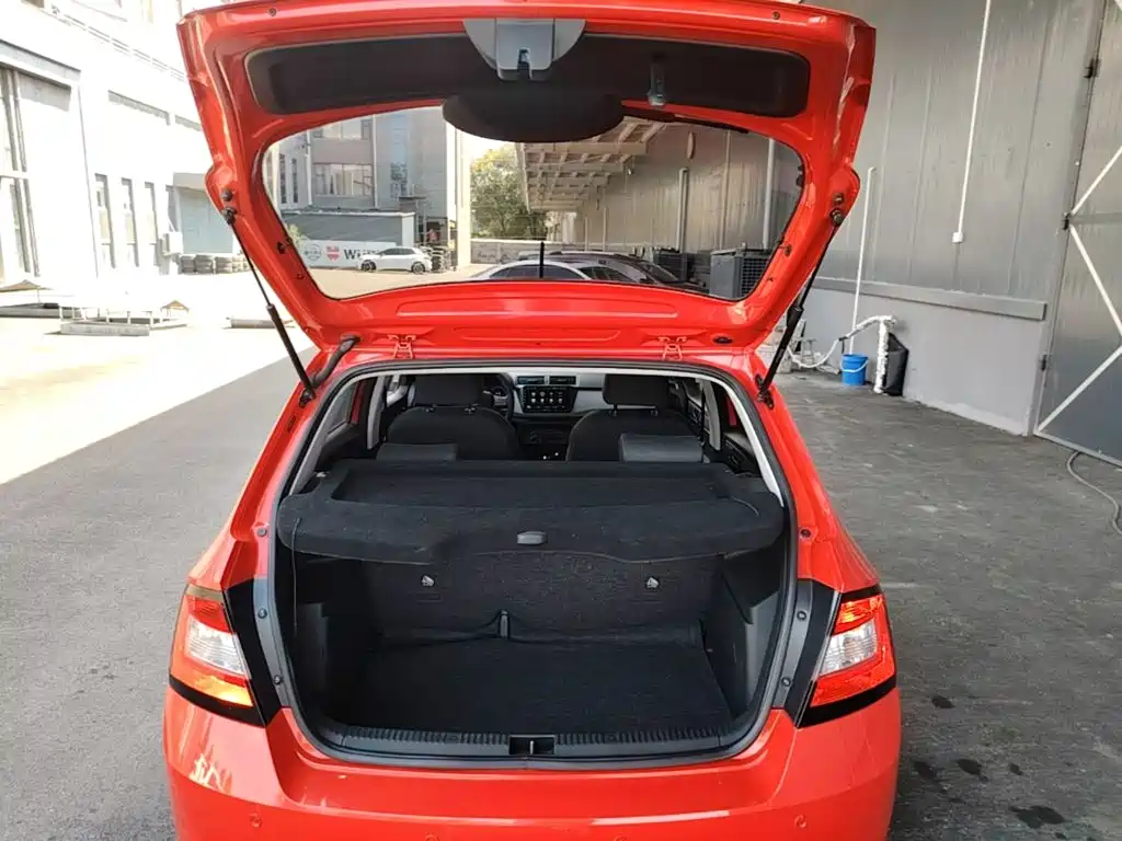 Skoda Fabia — миниатюра 19