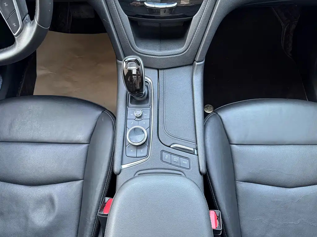 Cadillac XT5 — миниатюра 9