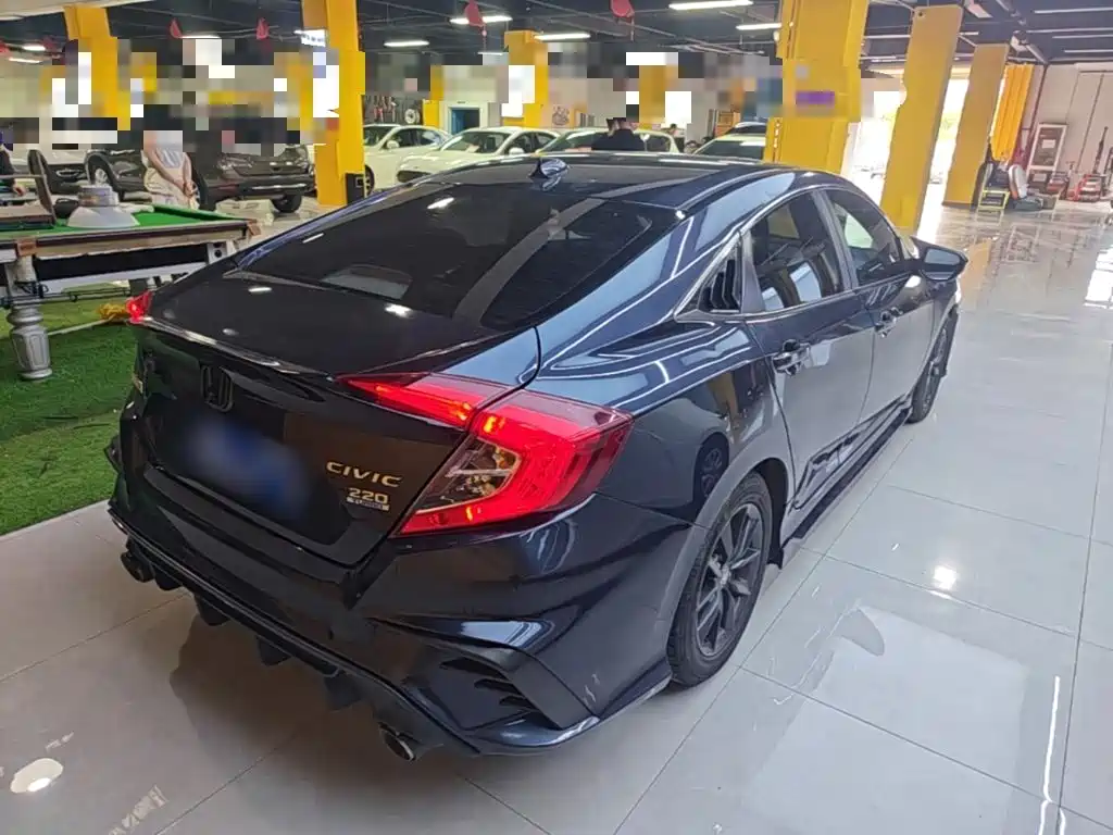 Honda Civic — миниатюра 7