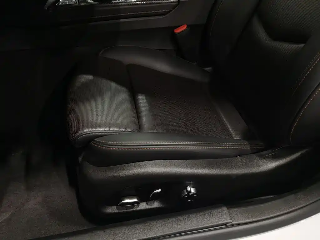 Cadillac CT5 — миниатюра 20