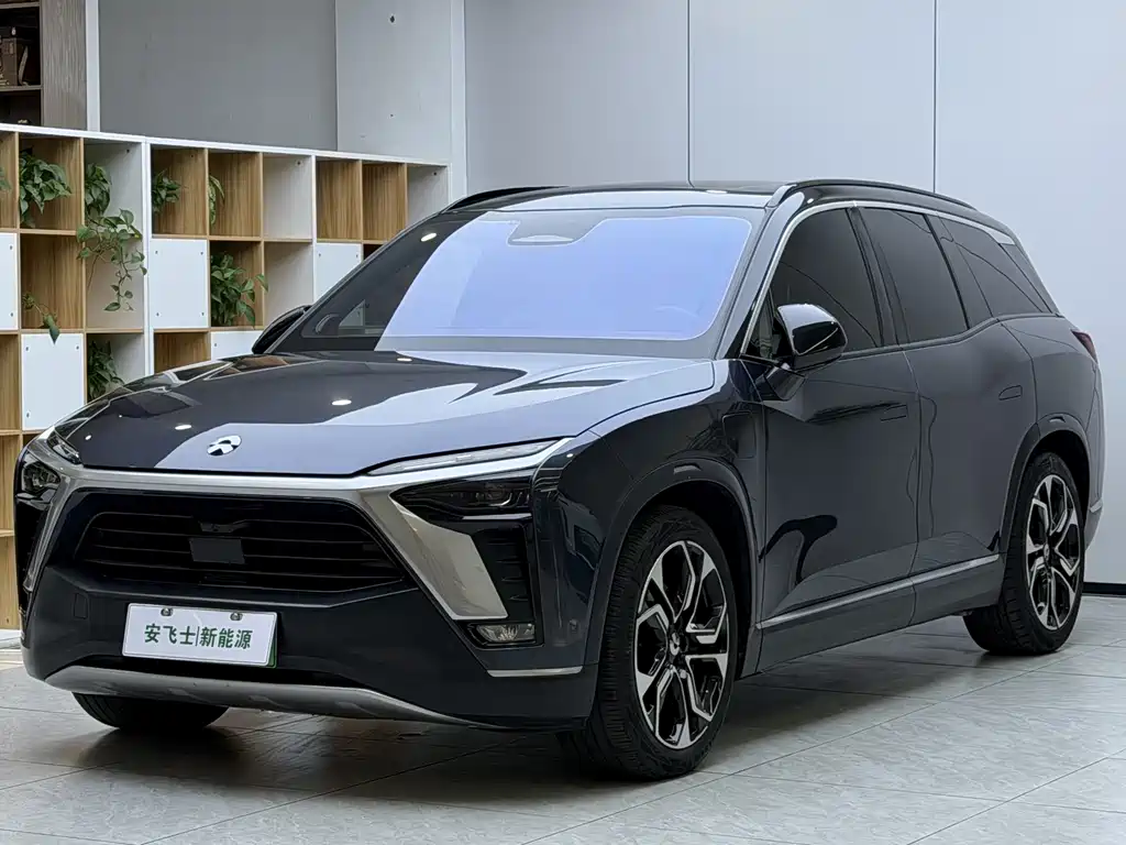 NIO ES8