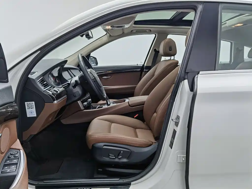 BMW 5 Series GT — миниатюра 10