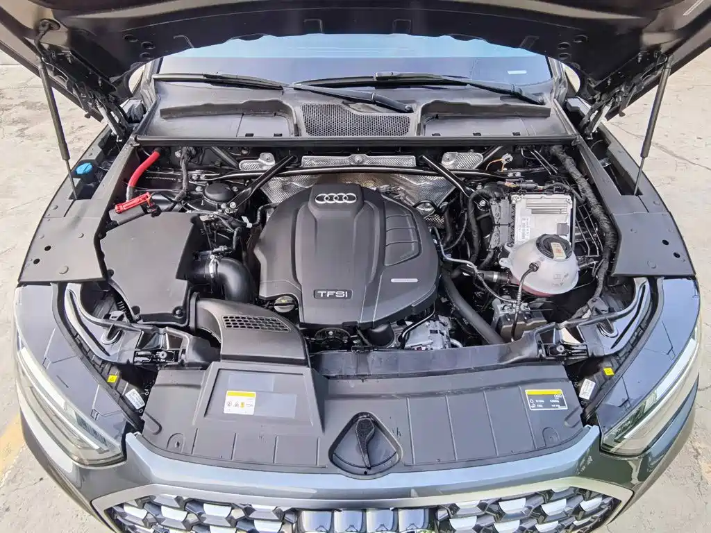 Audi Q5L Sportback — миниатюра 8