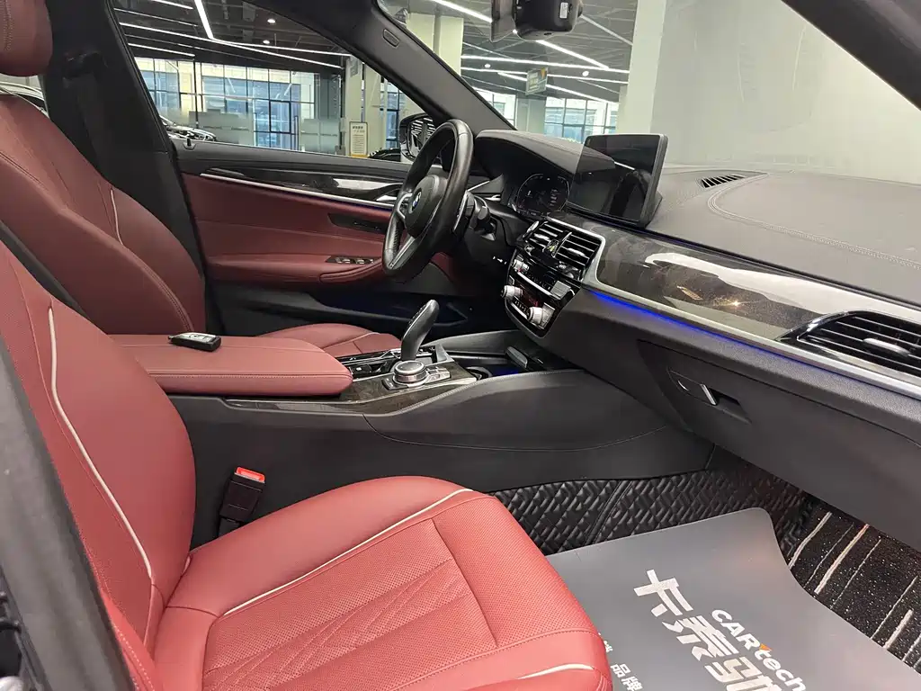 BMW 5 Series — миниатюра 13