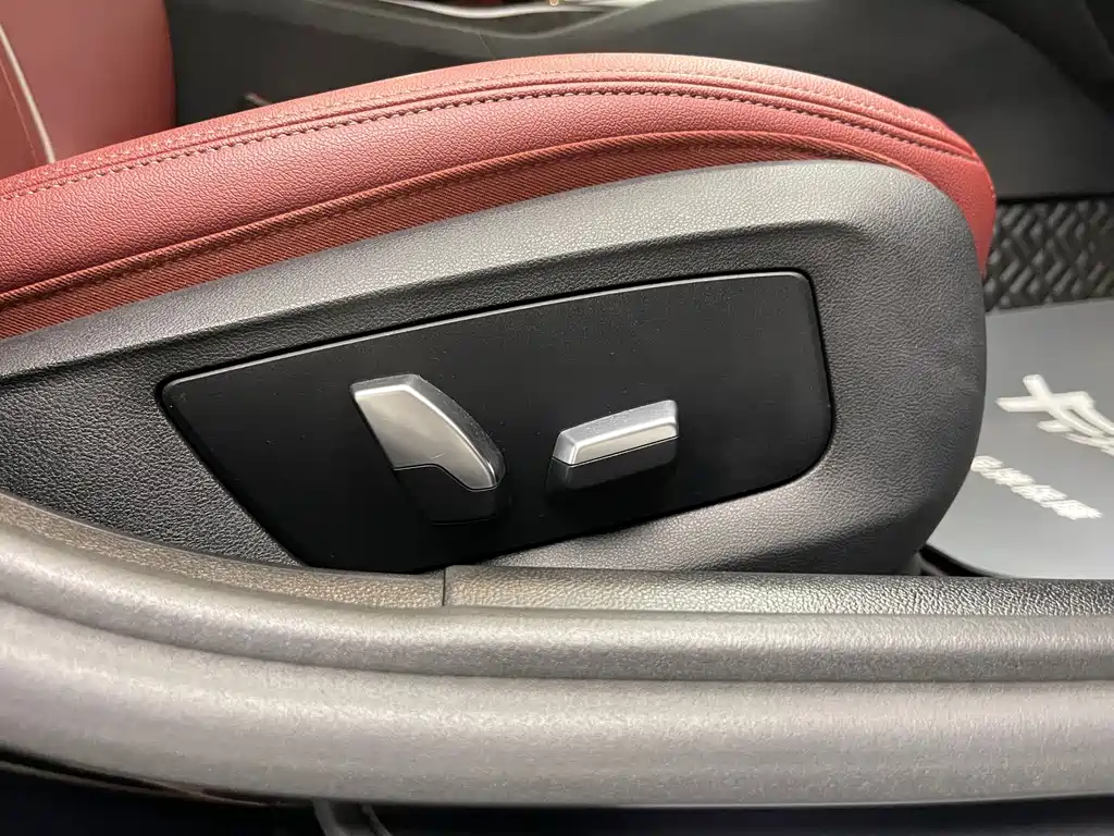 BMW 5 Series — миниатюра 20