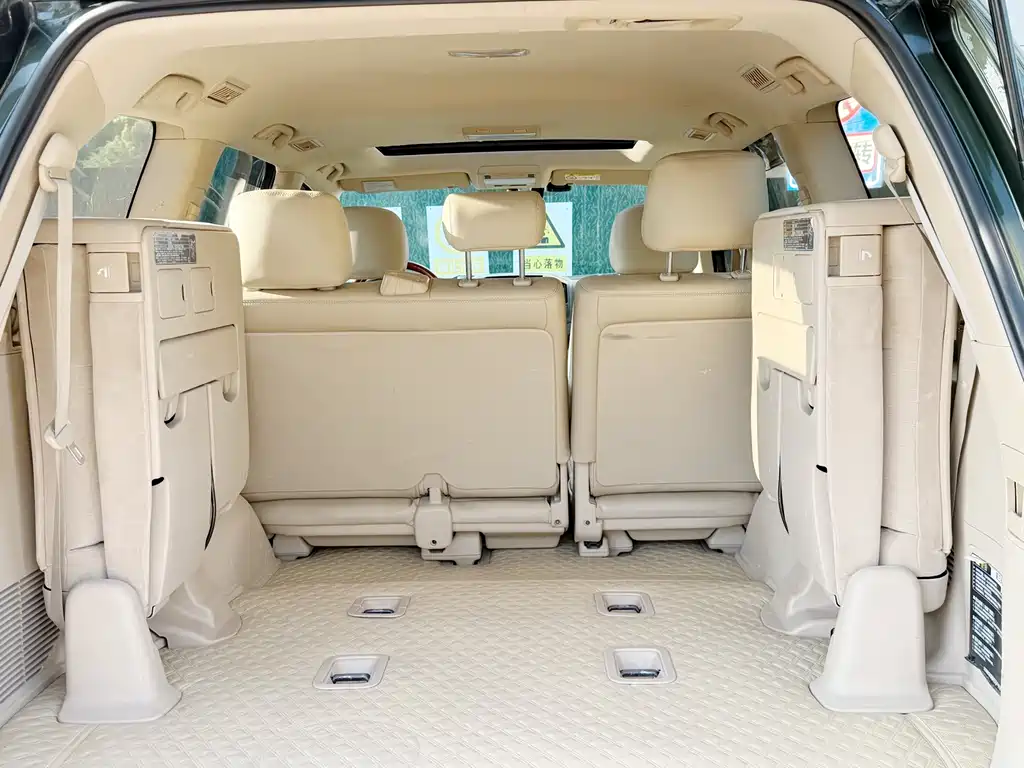 Toyota Land Cruiser 4.0L V6 Middle East Limited Edition, фото 20