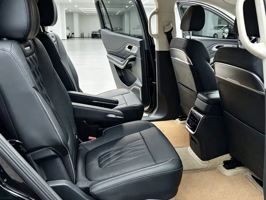 Hongqi Hongqi HS7 PHEV — миниатюра 12