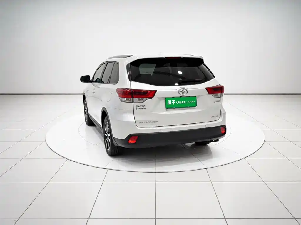 Toyota Highlander — миниатюра 4