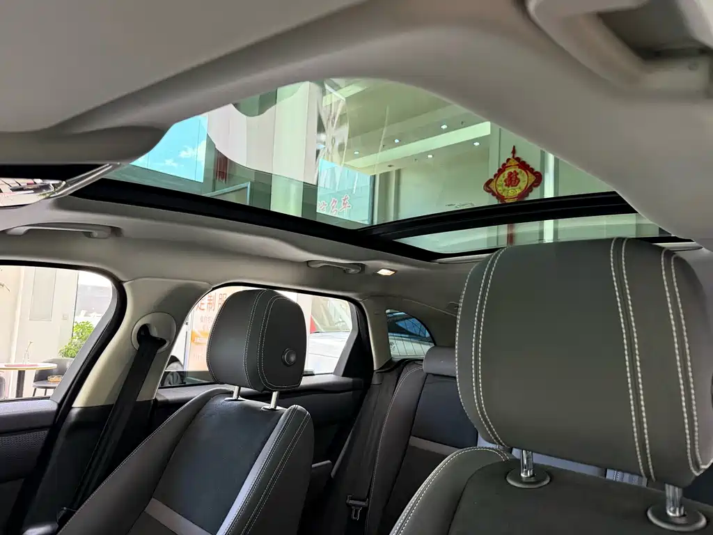 Land Rover Velar — миниатюра 5