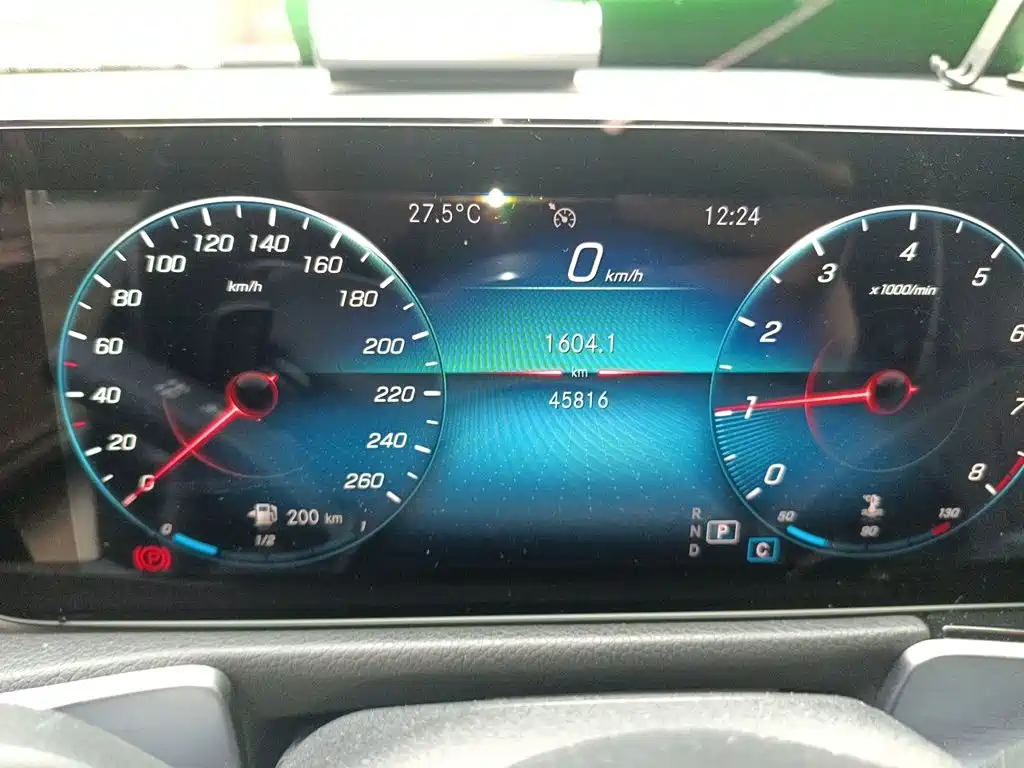Mercedes-Benz GLB — миниатюра 13