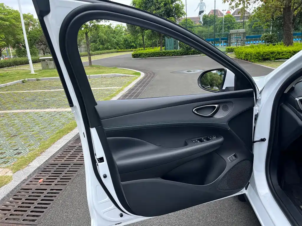 BYD Seal 05 DM-i — миниатюра 16