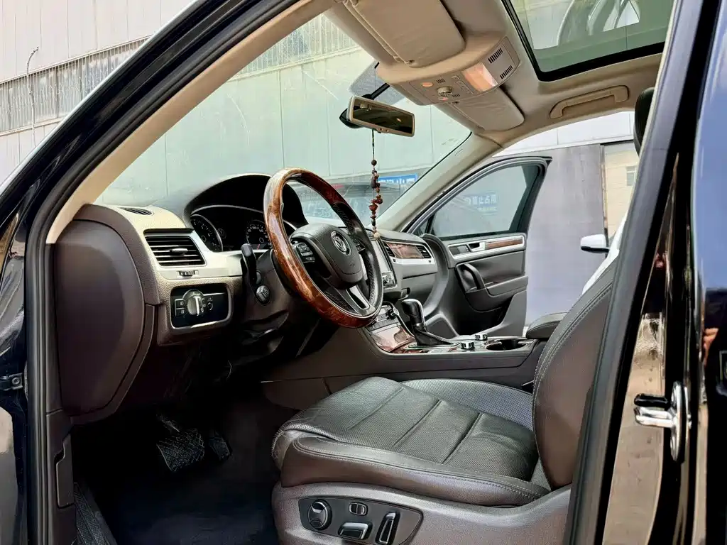 Volkswagen Touareg — миниатюра 5