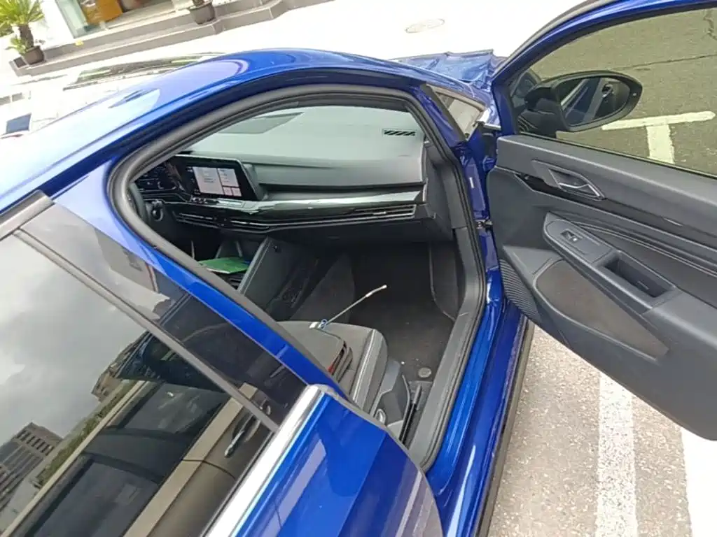 Volkswagen Golf — миниатюра 9