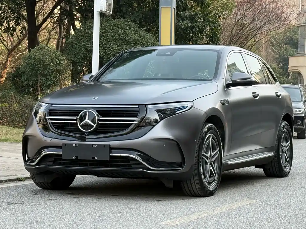 MERCEDES-BENZ EQC