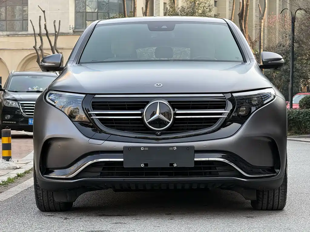 MERCEDES-BENZ EQC